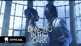Miniatura del video DANCING IN THE DARK